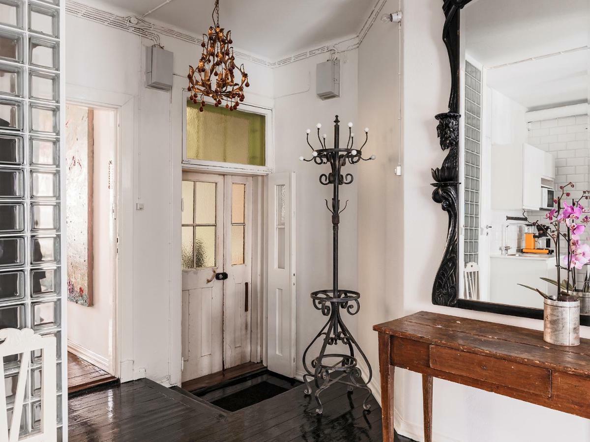 Artist Apartment Susi Хелзинки Екстериор снимка